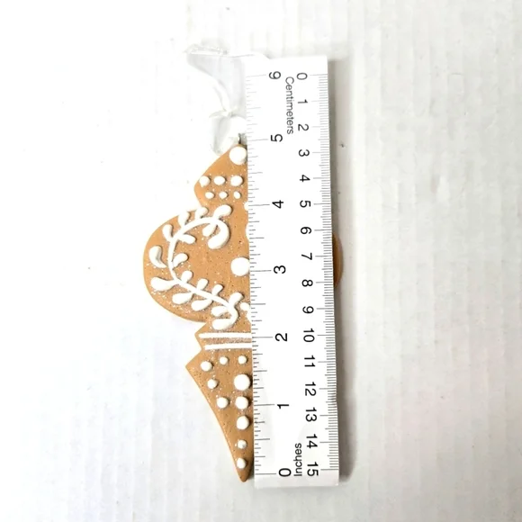 Auld Home Designs, gingerbread style, Set of 8, large Christmas ornaments. - Picture 8 of 11